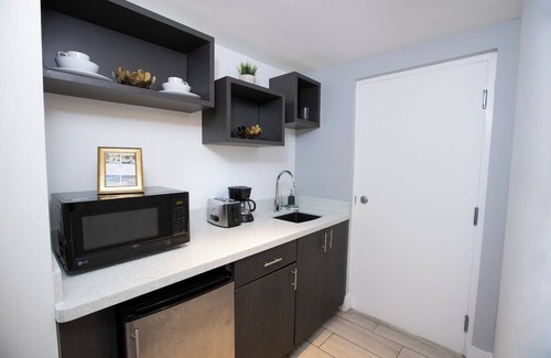 North Beach Hotel | Waterside Hotel and Suites: Ocean View, Pool & Pet Friendly