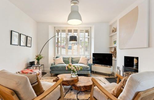 Flushing House | Waterside house with sea views