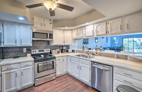 New Port Richey East Apartment | Modern New Port Richey Condo with Pool Access for Families