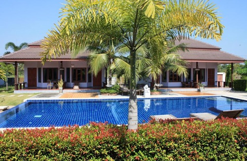 Pranburi Resort | Oceanfront Waterside Resort with Pool and Family Amenities