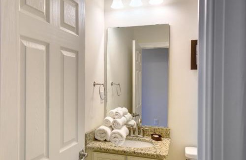 Roper Hotel | Unforgettable Waterside Resort with Pool & Hot Tub Access