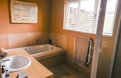 Dullstroom House | Family-Friendly Watersmeet Cottages - Rated 10/10 by Guests