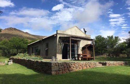 Graaff-Reinet House | Welcoming Waterval Farmstay: Pet-Friendly Retreat Awaits