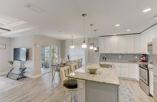 Pebble Beach House | WaterView 176B: Guest Rated 9.8, Oceanfront Escape