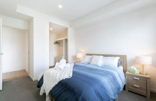 Ermington Apartment | Tranquil Waterview 2-Bedroom Near Olympic Park
