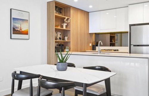 Sydney Olympic Park Apartment | Family-Friendly Waterview Apartment at Wentworth Point