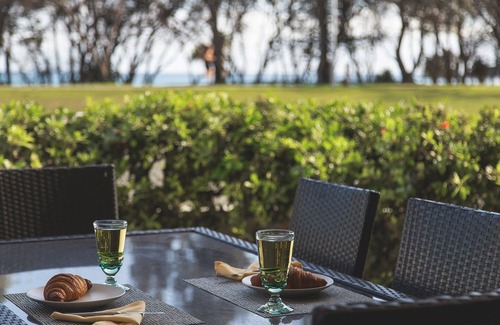 Byron Bay Apartment | Relaxing Waterview Beachside Apartment with Ocean Views