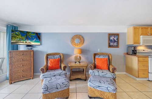Cedar Key Condo | Waterview ☀️ Private Balcony ☀️ Pet Friendly