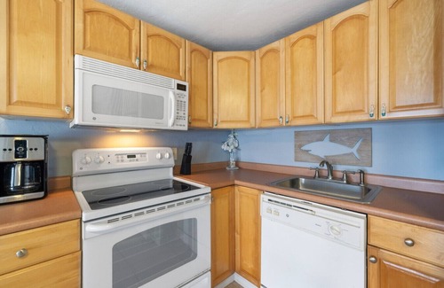 Cedar Key Condo | Waterview ☀️ Private Balcony ☀️ Pet Friendly