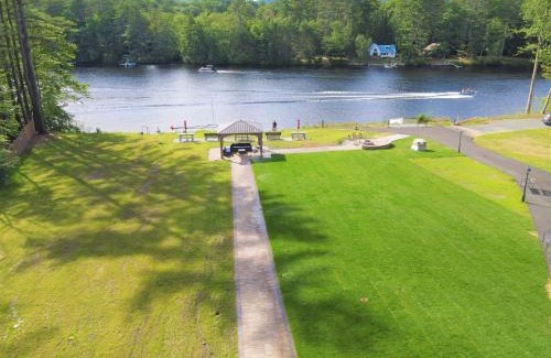 Lake Luzerne House | Family-Friendly Waterview Seven Bedroom Riverside Lodge