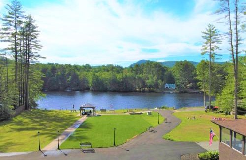 Lake Luzerne House | Family-Friendly Waterview Seven Bedroom Riverside Lodge