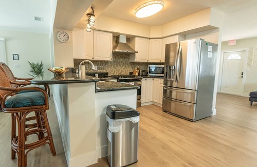 North Central Hollywood House | Tranquil Waterview Retreat with Pool and Outdoor Entertainment