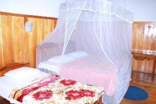Nallathanniya House | Wathsala Inn: Pet-Friendly Retreat with Pool & Breakfast