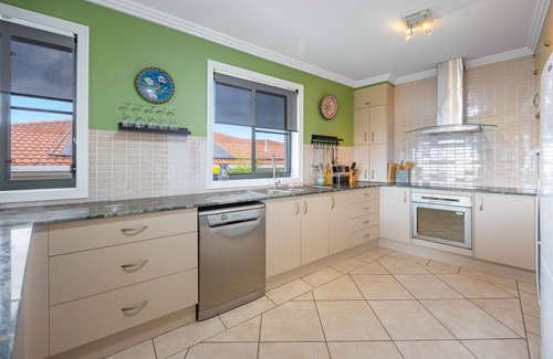 Port Macquarie Apartment | Watonga Rocks - couples retreat