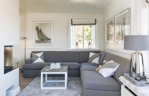 Kampen Villa | Discover Watthüs: Family & Pet-Friendly Getaway
