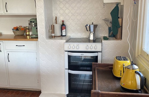 Kingscote House | WattleJack Cottage is the perfect base for exploring all that KI has to offer!