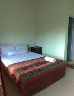 Watukarung House | Discover Watukarung Sackstone Guesthouse with Oceanfront Views