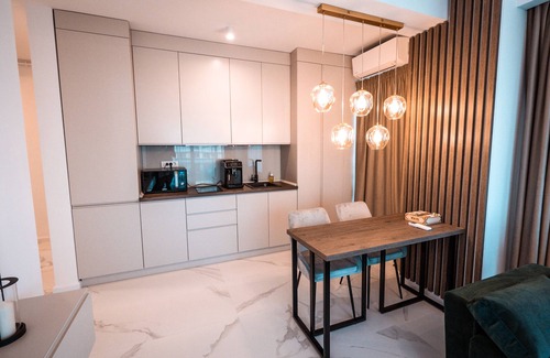 Mamaia-Sat Apartment | Relax at Wave 4 Residence with Spa and Family Amenities