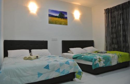Chenek Kura Hotel | Oceanfront Wave Langkawi Inn - Rated 9/10 by Guests