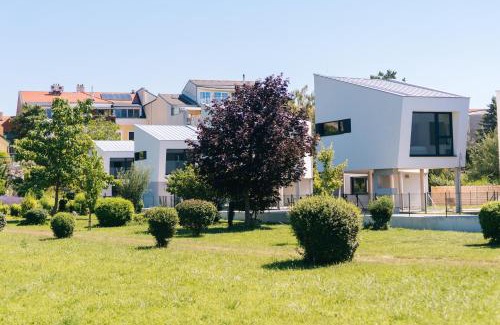 Neusiedl am See House | Experience Wave Penthouses: Oceanfront Oasis with Hot Tub