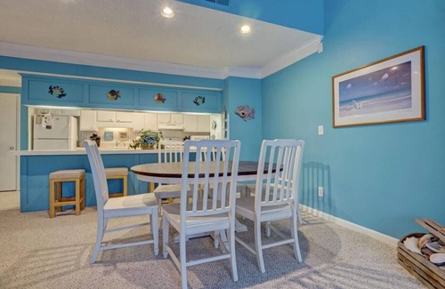 Indian Beach Condo | Oceanfront Escape: WAVE Reviews with Family-Friendly Amenities