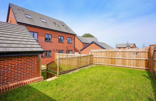 Wavendon House | Wavendon House: Pet-Friendly with Spa & Free Parking
