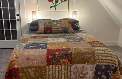 Waverly Bed & Breakfast | Top Floor Retreat at Waverly B&B - Rated 10/10!