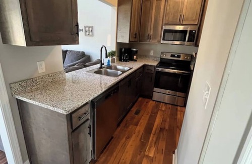 Jacksons' Gap House | Waverly Creek Retreat-kayaks/fire pit/pet friendly
