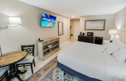 Litchfield by the Sea Apartment | Relaxing Waves and Breezes Resort View King Room