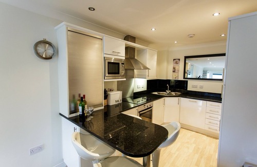 Newquay Apartment | Beachfront Waves Apartments - Pet-Friendly & Family Ready