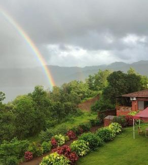 Saiv Kh Apartment | Relax at Waves&Vibes Resort: Pet-Friendly Retreat