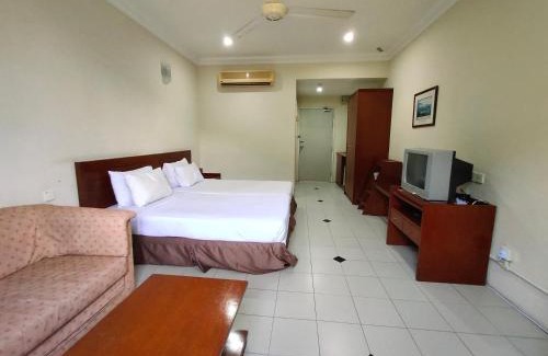 Taiping Hotel | Budget-Friendly Stay at Wawa's Golf View Inn with Accessibility