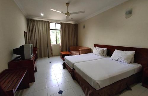 Taiping Hotel | Budget-Friendly Stay at Wawa's Golf View Inn with Accessibility