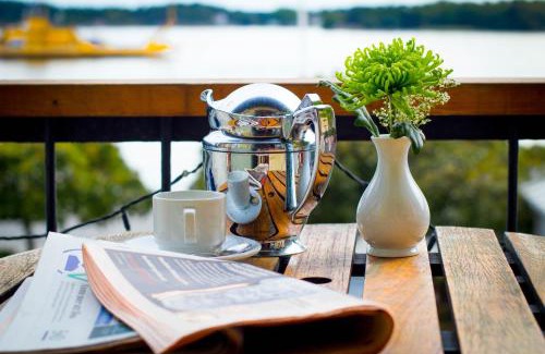 Vaxholm Hotel | Welcoming Waxholms Hotell: Pool, Spa & Pet-Friendly Stay