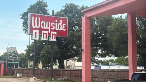 Cedar Crest Hotel | Way Side Inn by Hotel O Dallas near Fair Park Downtown