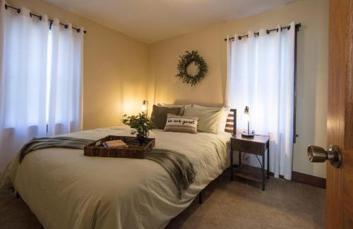 Dalton House | Family-Friendly Retreat at Wayfarer Inn Awaits You!