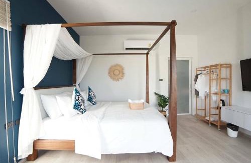 Mai Khao Apartment | Relax at Wayla Villa: 4-Star Oceanfront Retreat