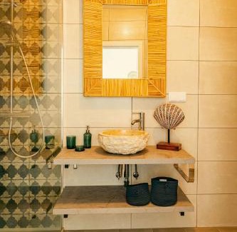 Vila do Bispo House | Oceanfront Wayra Lodge: Guest Rated 9.5/10 & Pet Friendly