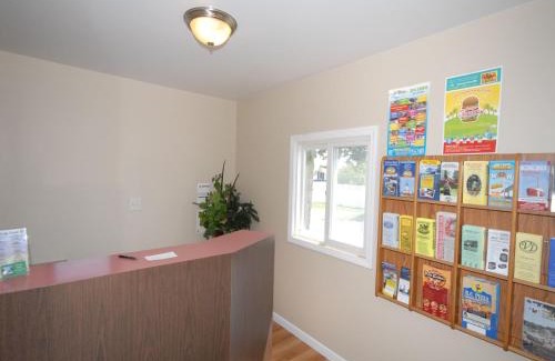 St Ignace Hotel | Budget-Friendly Wayside Motel with Kitchen & Family Comfort