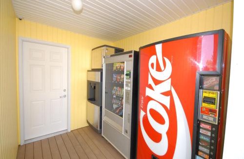 St Ignace Hotel | Budget-Friendly Wayside Motel with Kitchen & Family Comfort