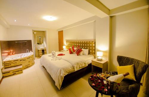 Cusco Hotel | Family-Friendly Wayta Inn with Hot Tub & Breakfast Options