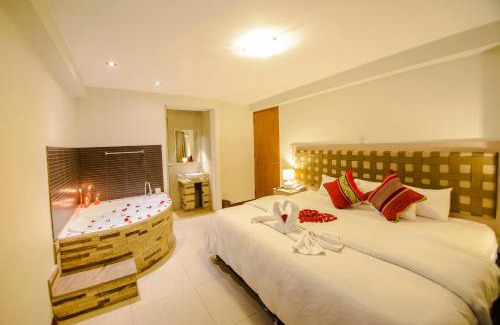 Cusco Hotel | Family-Friendly Wayta Inn with Hot Tub & Breakfast Options