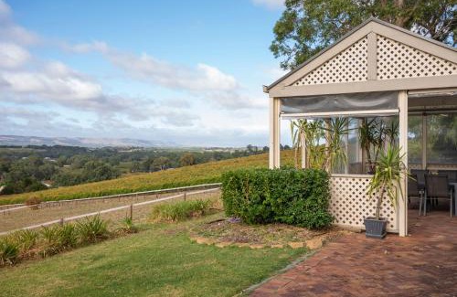 McLaren Flat House | Discover WayWood Wines: Your Ideal Vineyard Escape