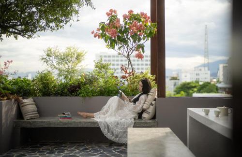 Ngu Hanh Son Villa | Wazen Retreat Villa Danang