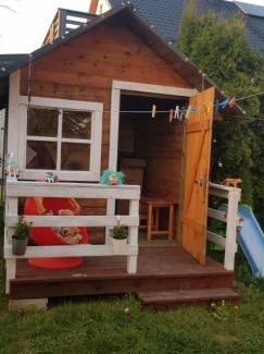 gmina Karsin Apartment | Family-Friendly Getaway at Wczasy na Kaszubach u Hani