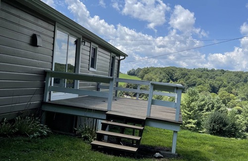 Sparta House | Explore the Beauty of the Blue Ridge Mountains with Ocean Views