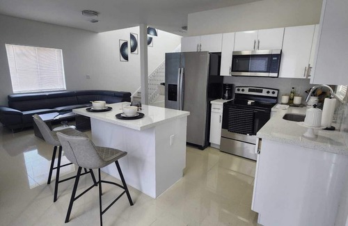 Liberty City House | Prime Location in Miami: 10 Min to Downtown & Beaches
