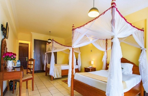 Ruiru House | Urban Escape: Where Nature Meets City Comfort