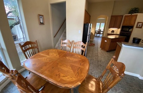 Briarcliff House | Convenient Stay with Golf, Wine & Car Charging Access
