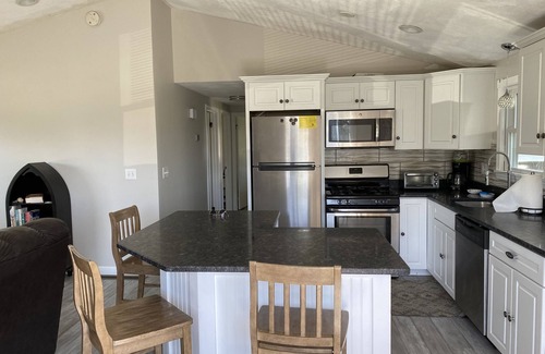 Eastward Look House | Experience Life to the Fullest: Rated 9.4/10 Stay Awaits